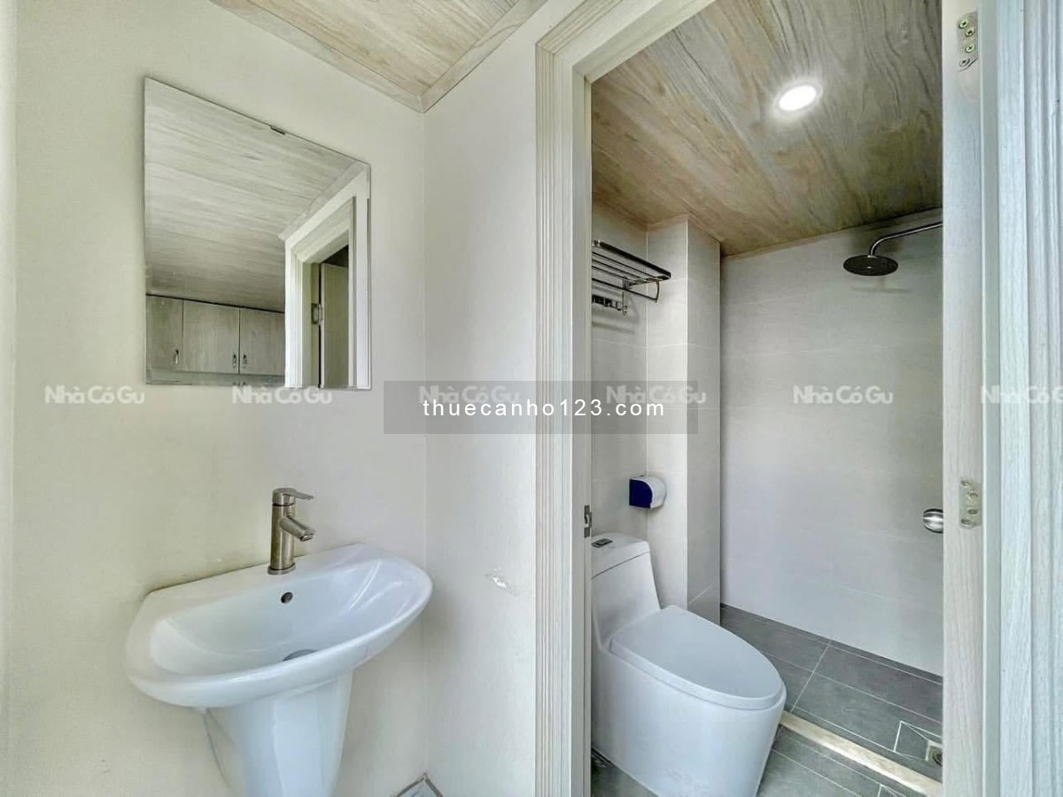 CHDV dublex ban công rộng 50M2 gần ngay Etown Cộng Hào / Giáp trung tâm 10P