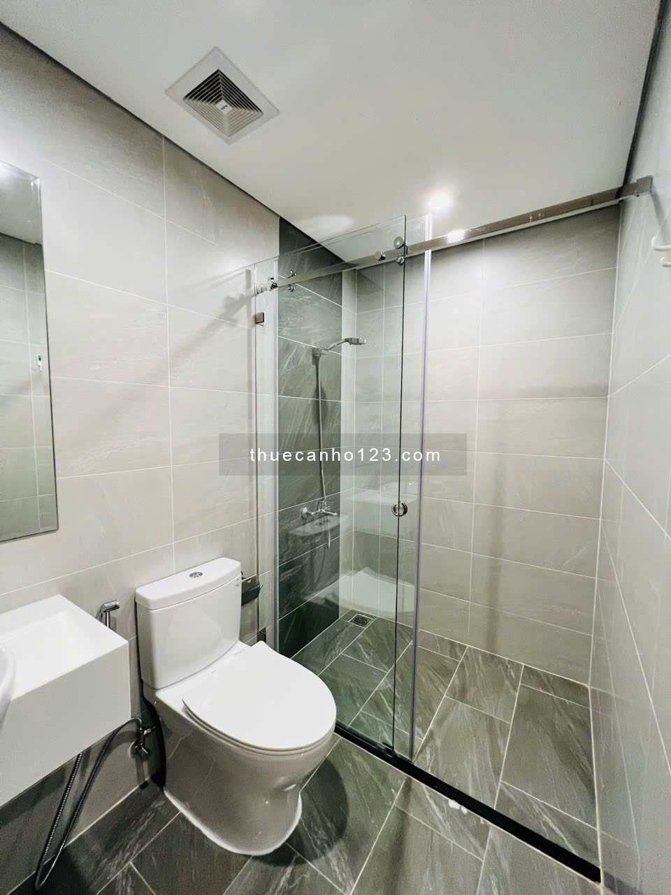 Cho thuê căn hộ 2PN 2WC tại vinhomes Grand Park ( TP Thủ Đức )
