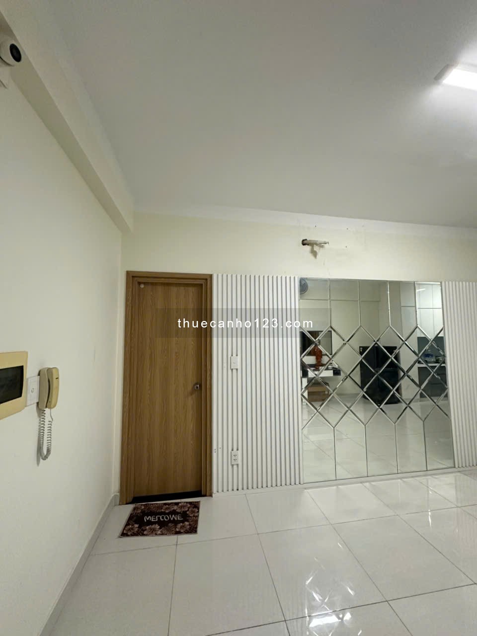 Cho thuê chung cư Stown Thủ Đức 7tr/tháng full nội thất tầng trung