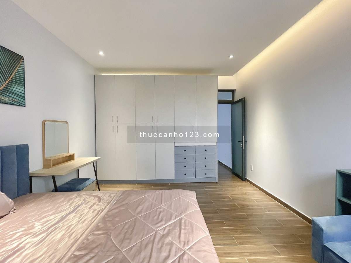 Cho thuê căn hộ 1 phòng ngủ toà nhà sang sịn mịn có hồ cá Koi ngay Lê Văn Sỹ Quận 3