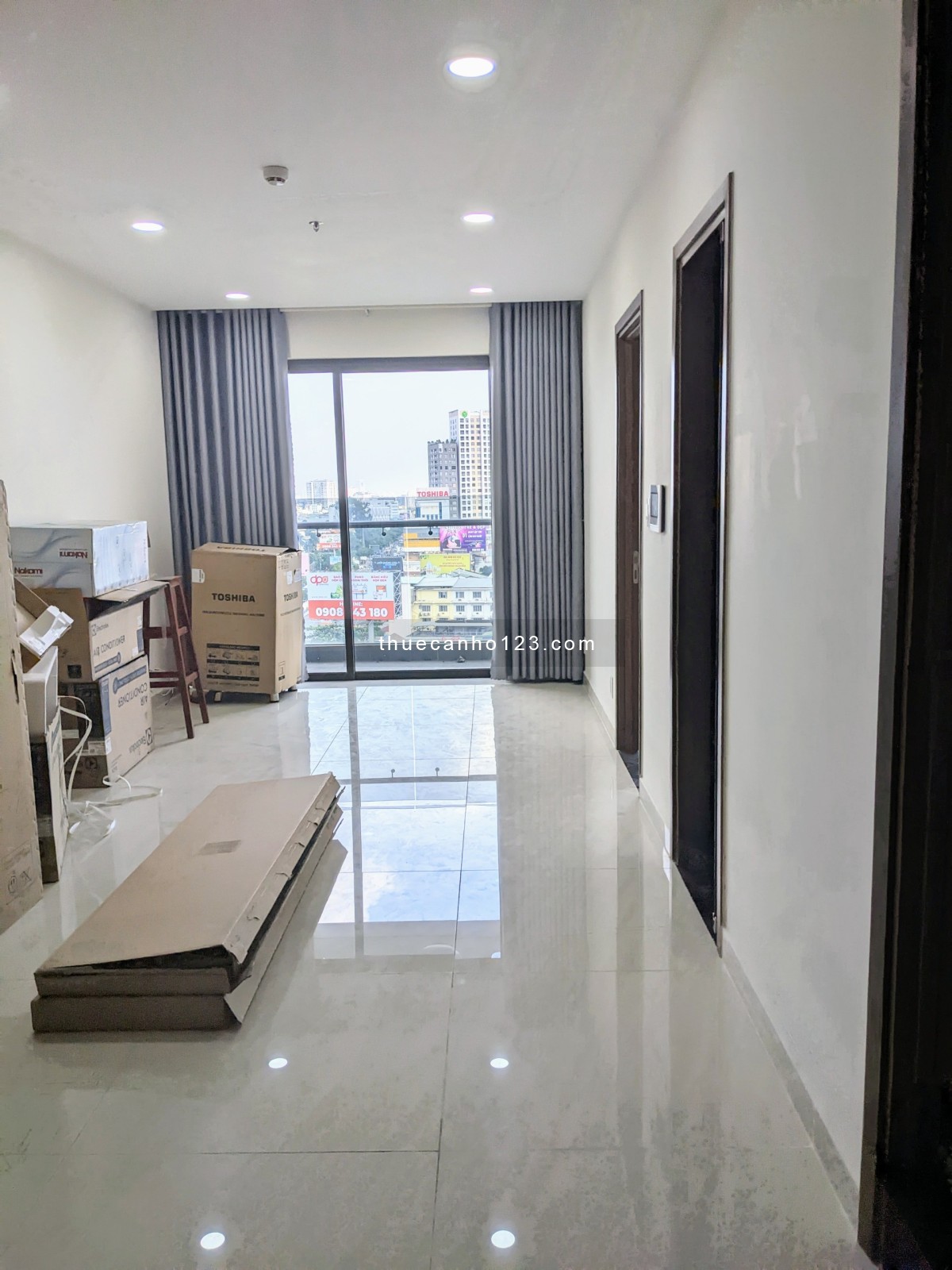 Cho thuê Căn hộ 2 Phòng Ngủ - GIÁ 13 triệu/tháng - Nhà Trống - Gần Công Viên, Sân Bay