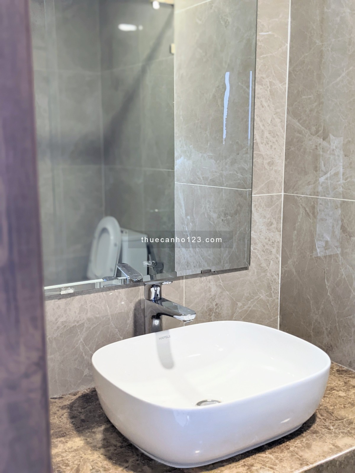 Cho thuê Căn hộ 2 Phòng Ngủ - GIÁ 13 triệu/tháng - Nhà Trống - Gần Công Viên, Sân Bay