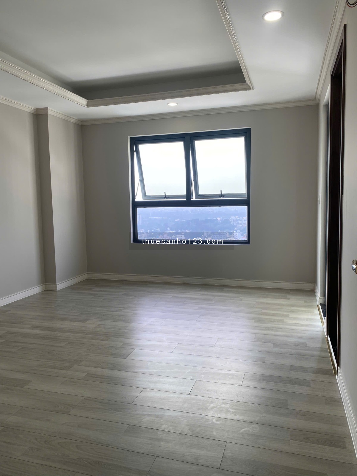 Cho thuê căn 2PN Homyland Riverside full nội thất, ở ngay, hướng Nam mát mẻ.