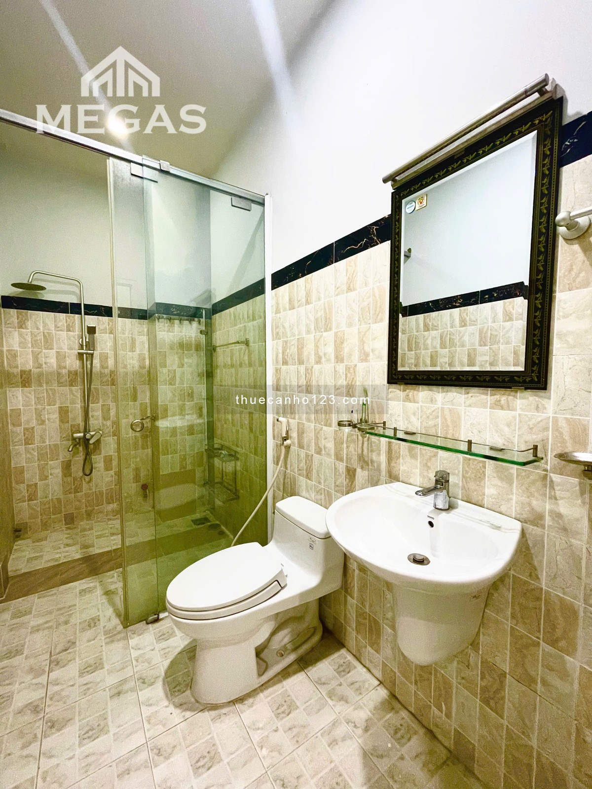 Căn Hộ Dịch Vụ 2 Phong Ngủ mới xây 100% - Nội thất mới hoàn toàn - Ban công siêu thoáng - Hòa Bình