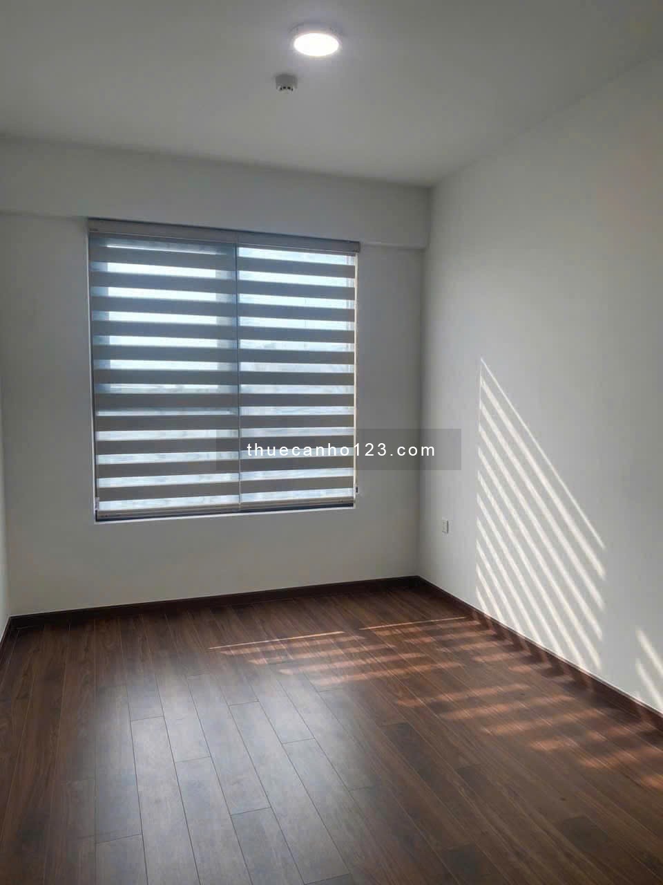 Chung cư Carillon 3, Hoàng Hoa Thám, P13, TB, 105m2, 3PN,2WC, 15tr/tháng.