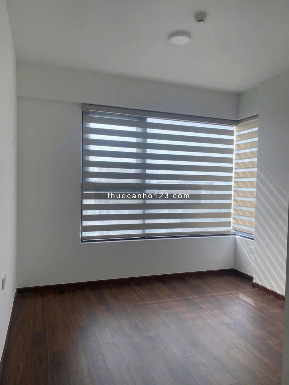 Chung cư Carillon 3, Hoàng Hoa Thám, P13, TB, 105m2, 3PN,2WC, 15tr/tháng.