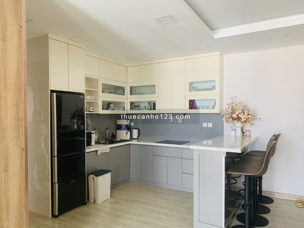 Thuê căn hộ Kingston Residence 2 phòng ngủ /2WC view thoáng full tiện nghi 20 Triệu 0906.887.586