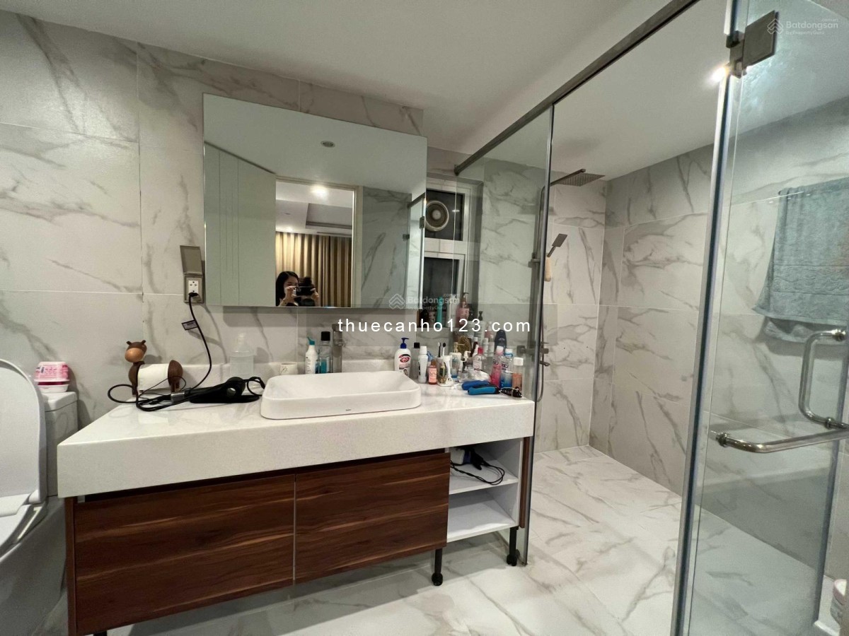 Chủ nhà cho thuê căn hộ CC cao cấp PN Techcons, dt: 140m2, 3PN, giá: 18 triệu