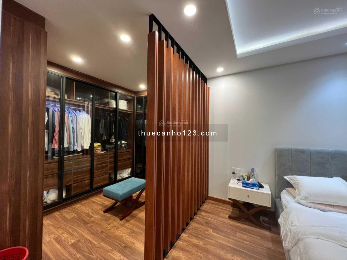 Chủ nhà cho thuê căn hộ CC cao cấp PN Techcons, dt: 140m2, 3PN, giá: 18 triệu