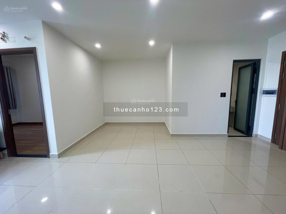 Cho thuê căn hộ Q7 Riverside Đào Trí 53,2m2. Có máy lạnh, Rèm, Máy nước nóng, bếp, hút mùi 8,5tr/th