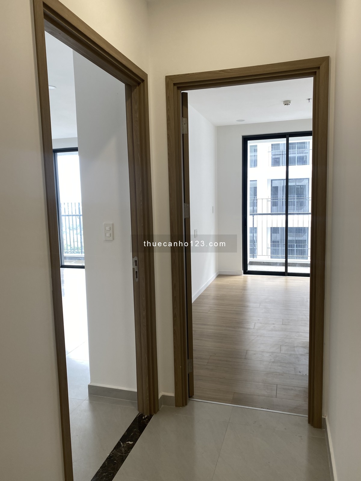 Cho thuê 100 căn hộ MT 63m2-100m2 rèm, máy lạnh, giường, tủ hoặc bếp, máy hút mùi... Full nội thất