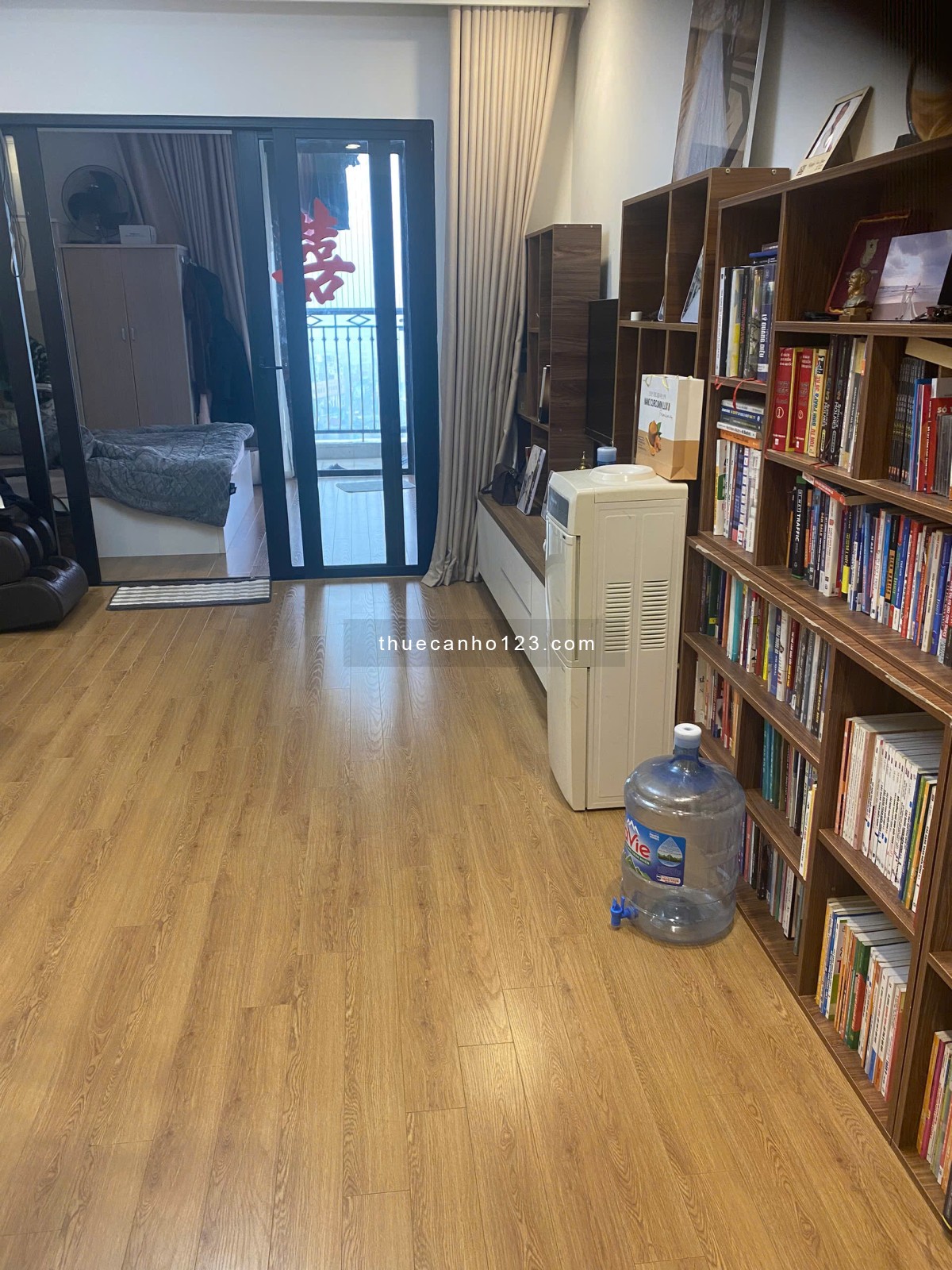 Gấp gấp, căn hộ Royal City đang cho thuê giá chỉ 16tr/tháng, bao phí dịch vụ đến hết tháng 9