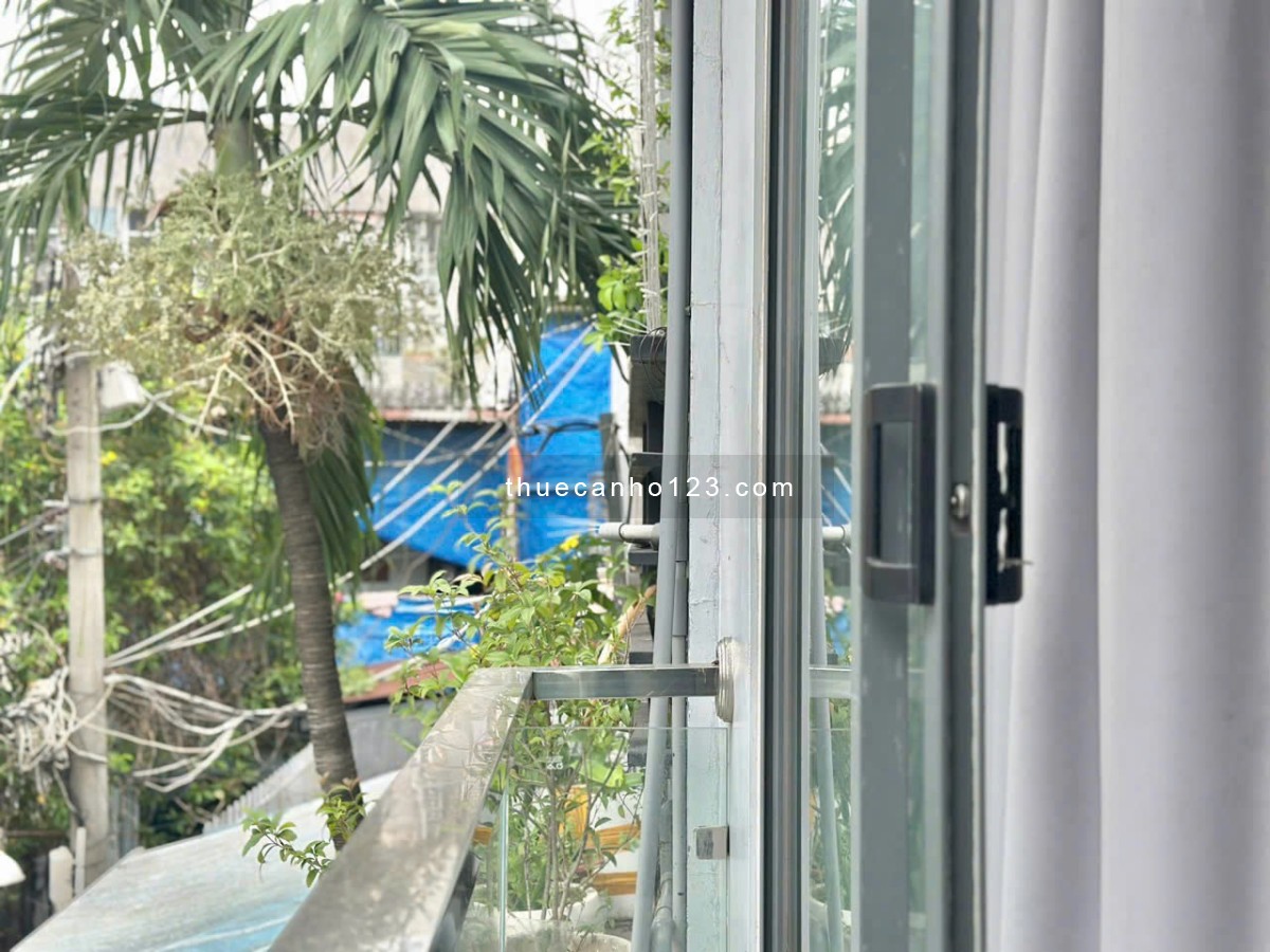 Căn Hộ 1 Phòng Ngủ Cho Thuê Full Nội Thất, Máy Giặt Riêng, Bancon, Ngay Cách Mạng Tháng 8 Quận 3