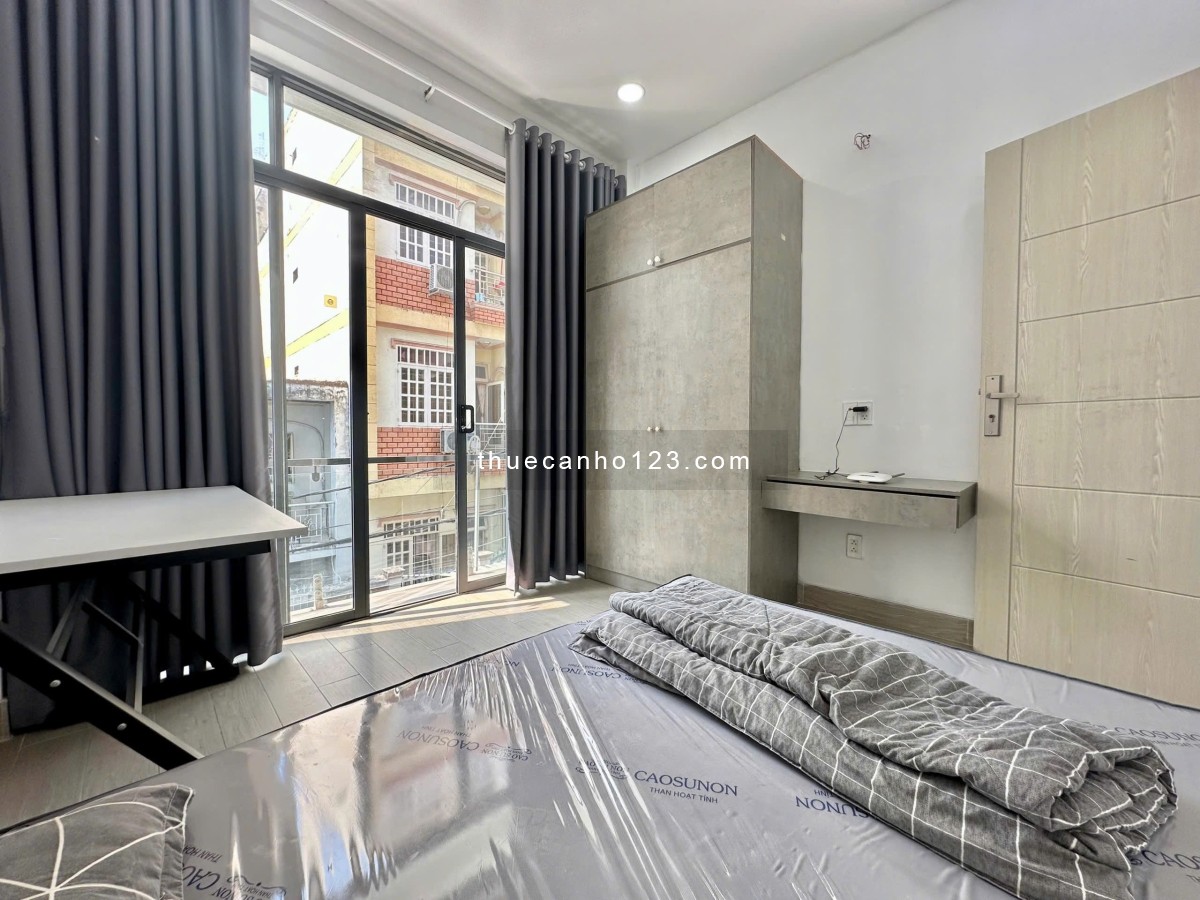 Căn Hộ 1 Phòng Ngủ Cho Thuê Full Nội Thất, Máy Giặt Riêng, Bancon, Ngay Cách Mạng Tháng 8 Quận 3