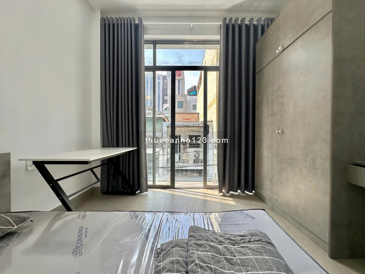 Căn Hộ 1 Phòng Ngủ Cho Thuê Full Nội Thất, Máy Giặt Riêng, Bancon, Ngay Cách Mạng Tháng 8 Quận 3