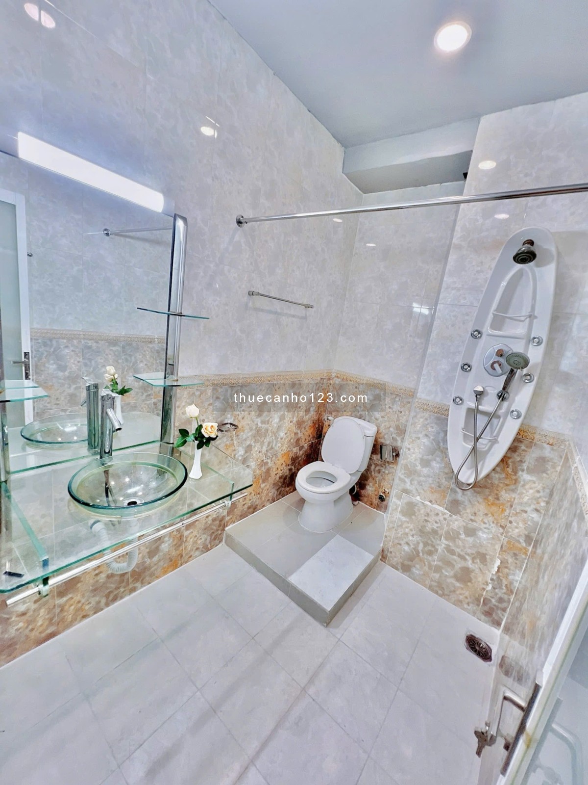 Căn Hộ Studio Full Nội Thất View đẹp Ngay Bờ Kè Hoàng Sa Trường Sa Quận 1