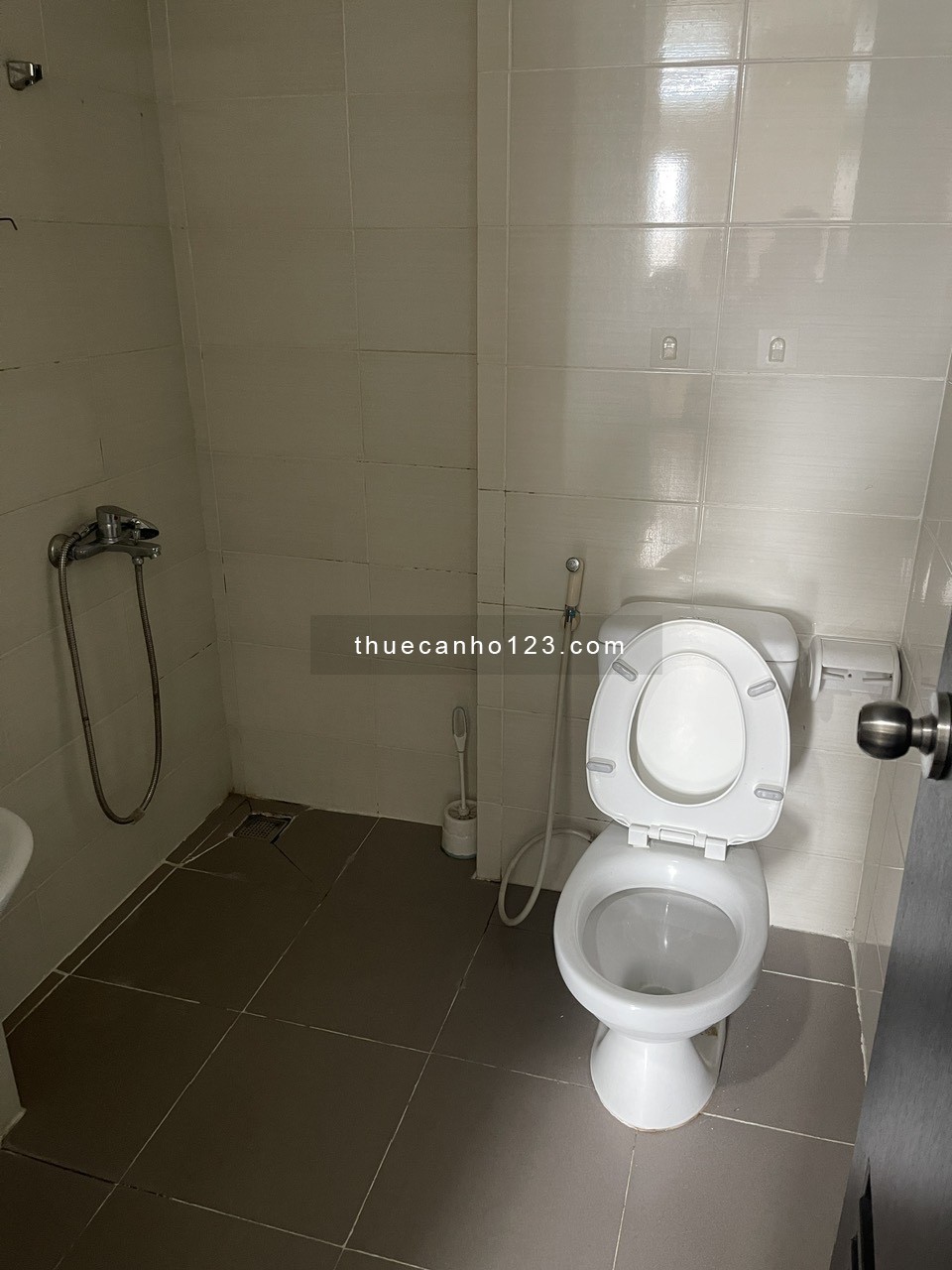 Chính chủ cho thuê căn hộ Carilion 2PN 2WC