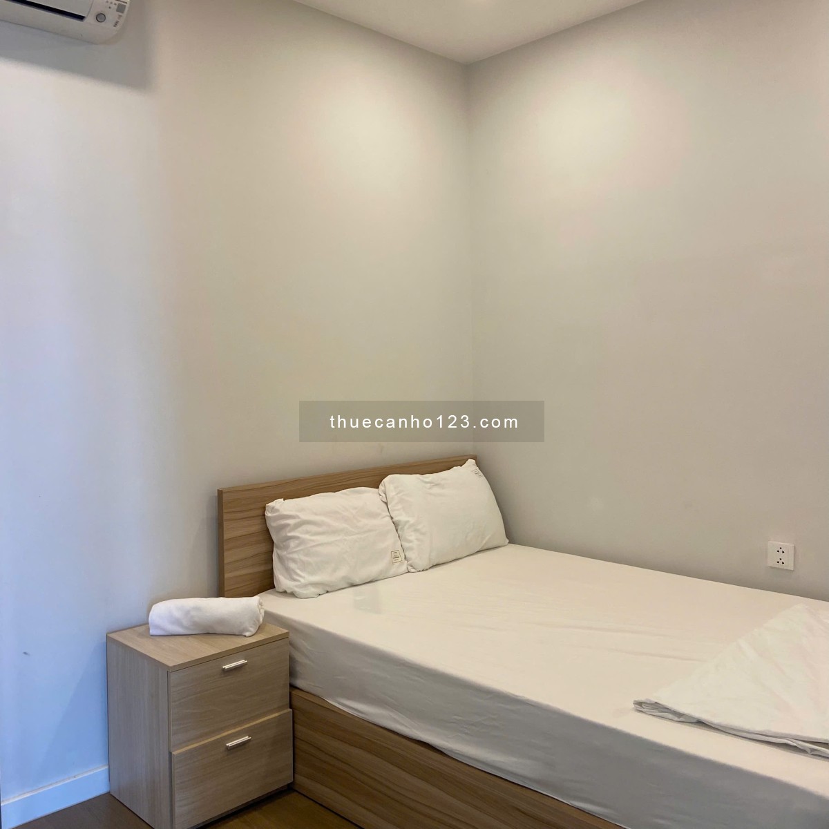 CHO THUÊ CĂN HỘ 2PN GIÁ 11TR5 FULL NỘI THẤT - RIVER PANORAMA QUẬN 7
