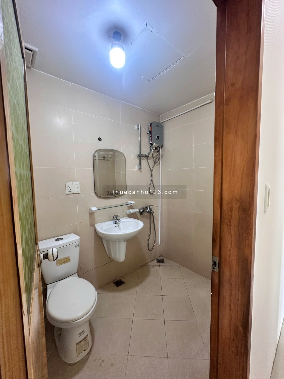 Căn hộ Hoàng KIm Thế Gia, BÌnh Tân: 85m2 - 3p ngủ, 2wc, 10tr/th
