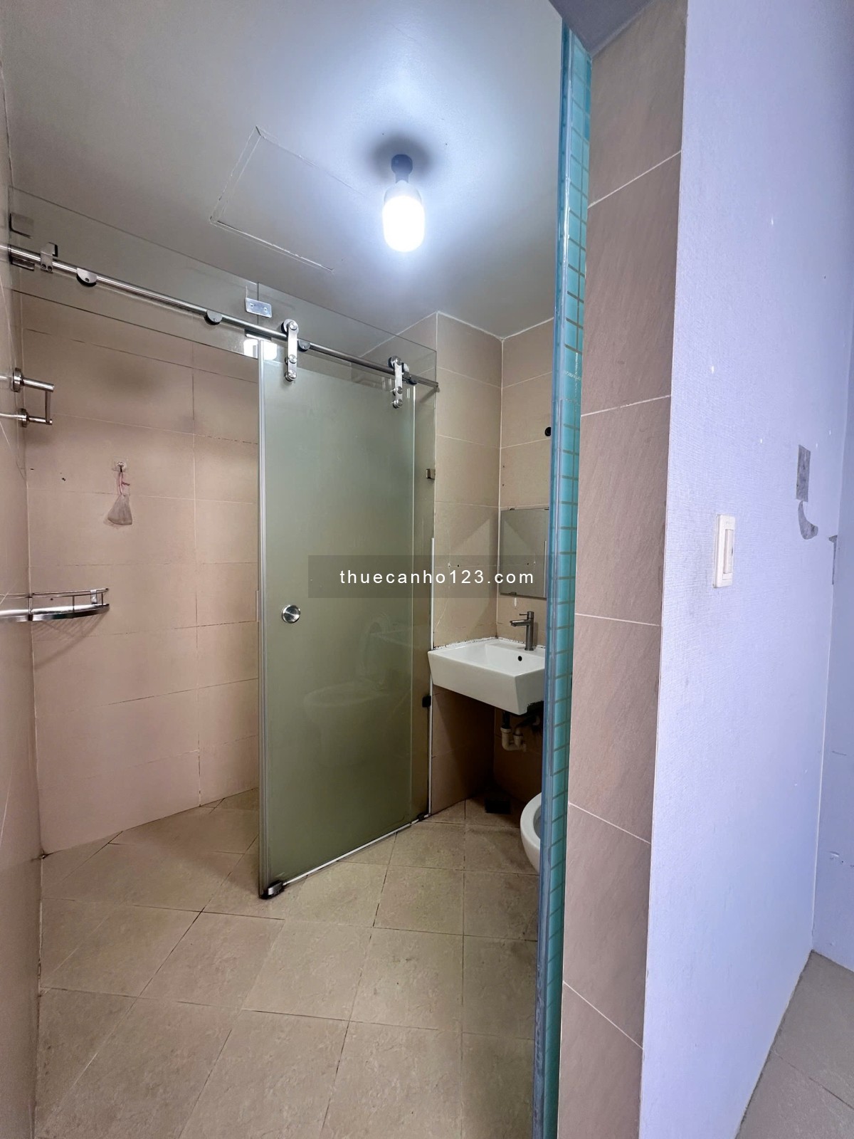 Căn hộ Hoàng KIm Thế Gia, BÌnh Tân: 85m2 - 3p ngủ, 2wc, 10tr/th