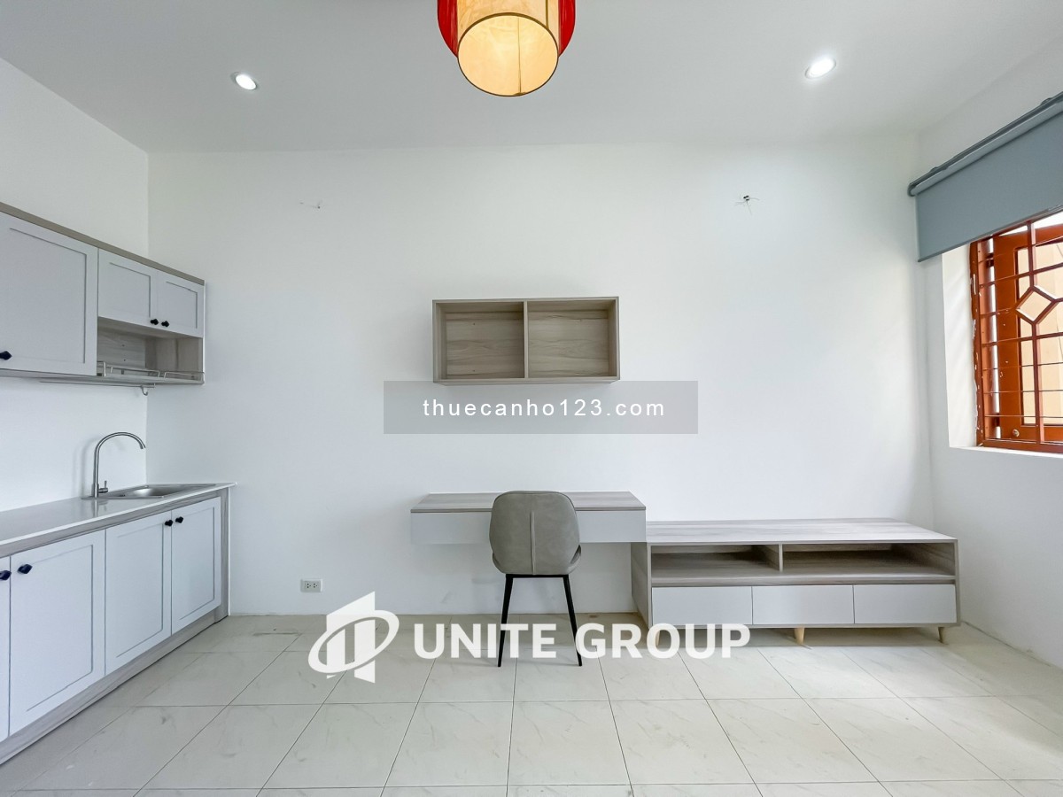 Cho thuê căn hộ full nội thất, ban công mặt tiền gần Vạn Hạnh Mall, Công Trường Dân Chủ, ĐHSP