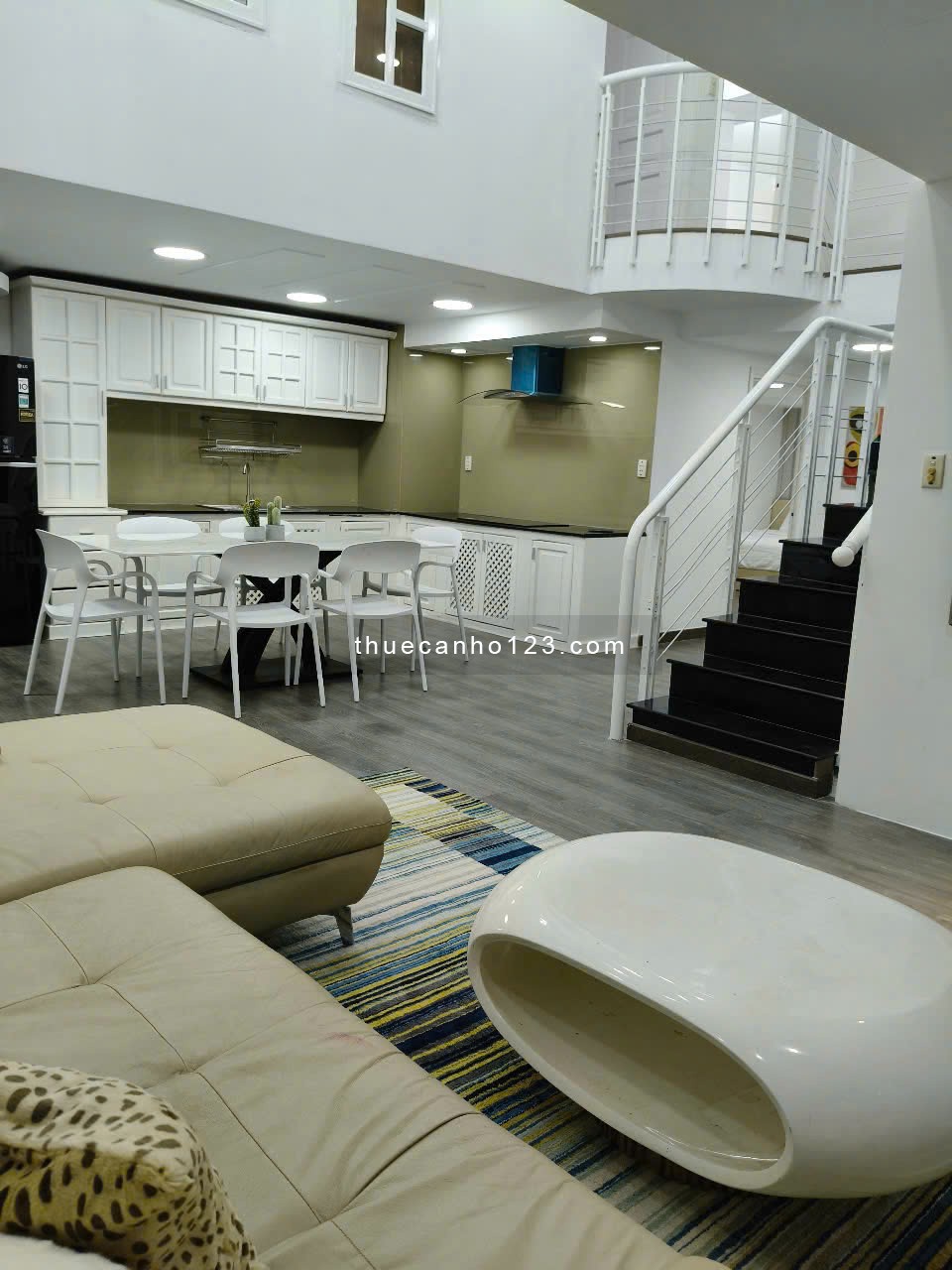 Choáng! Duplex Sky Garden - 130M² - Chỉ 15 triệu/ tháng. LH: 0941976996 Nhật Lệ