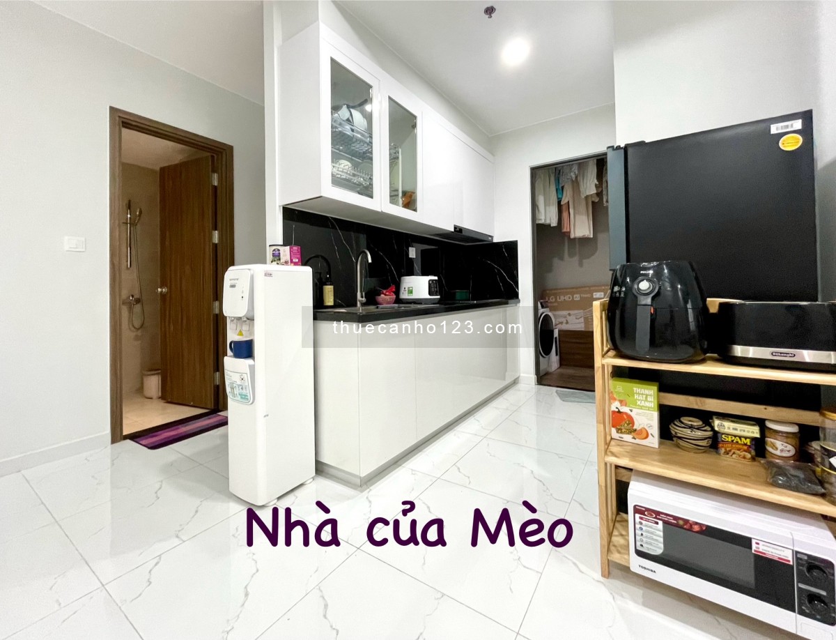 Căn hộ 2pn ,61 m2 full nội thất mới và đẹpView hồ bơi, tầng 10