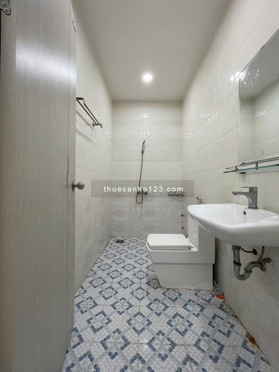 Căn Hộ 2PN Ngay Cv Thỏ Trắng Giáp Q10n_Yên Tĩnh_Hầm xe Thang máy rộng_Bãi tô gần nhà