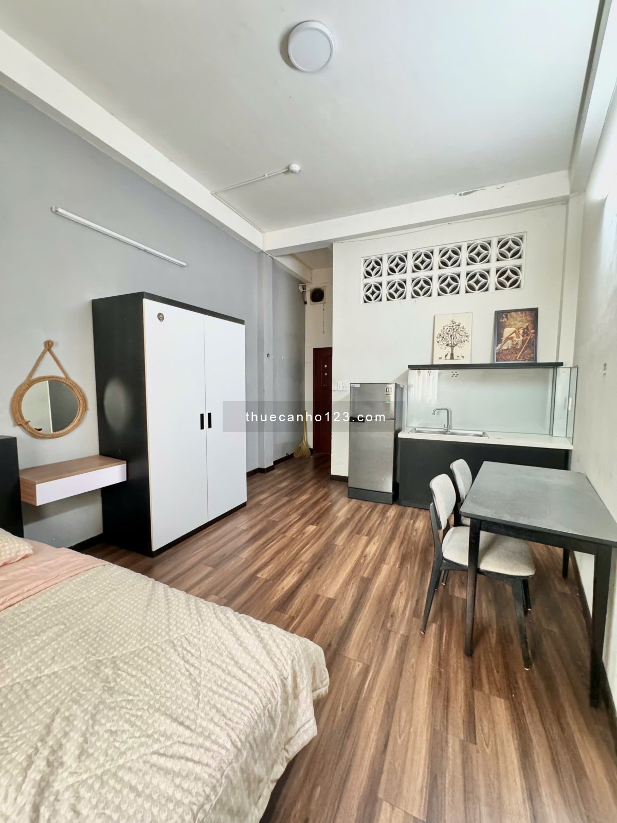 Cho Thuê Căn Studio Cửa Sổ Lớn Gần Chợ Bến Thành, Cầu Calmette Quận 1