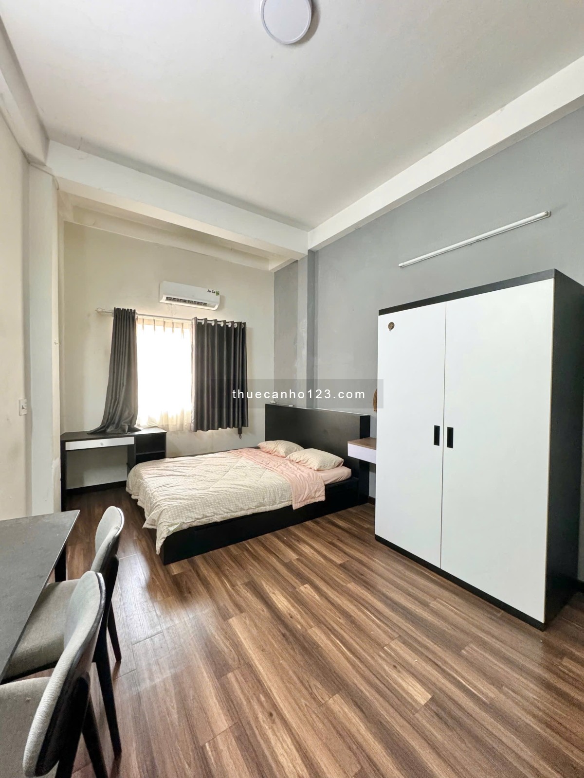 Cho Thuê Căn Studio Cửa Sổ Lớn Gần Chợ Bến Thành, Cầu Calmette Quận 1