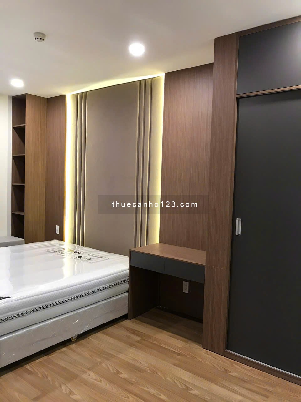 Cho thuê căn hộ Grand Riverside quân 4 – 3PN, 2WC – Rộng rãi, sang trọng – Gía chỉ 22 triệu