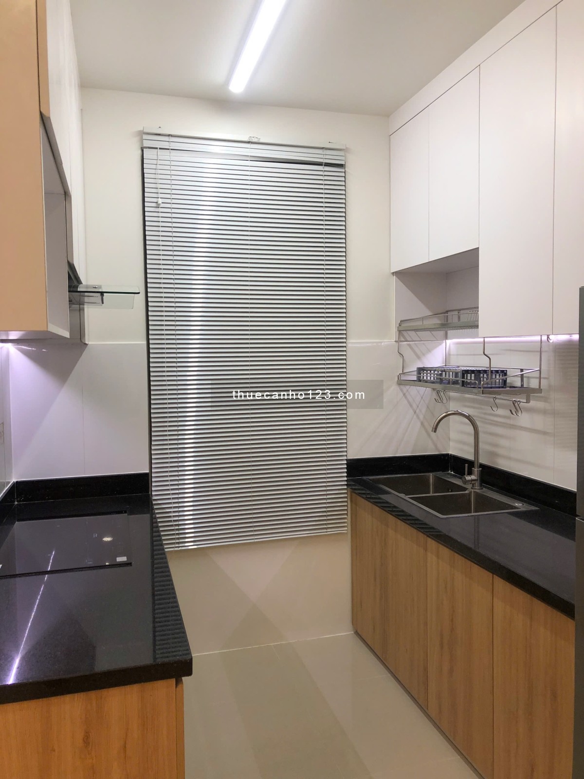 Cho thuê căn hộ 2+1 The Sun Avenue - Đủ nội thất 18 triệu, 0938295158