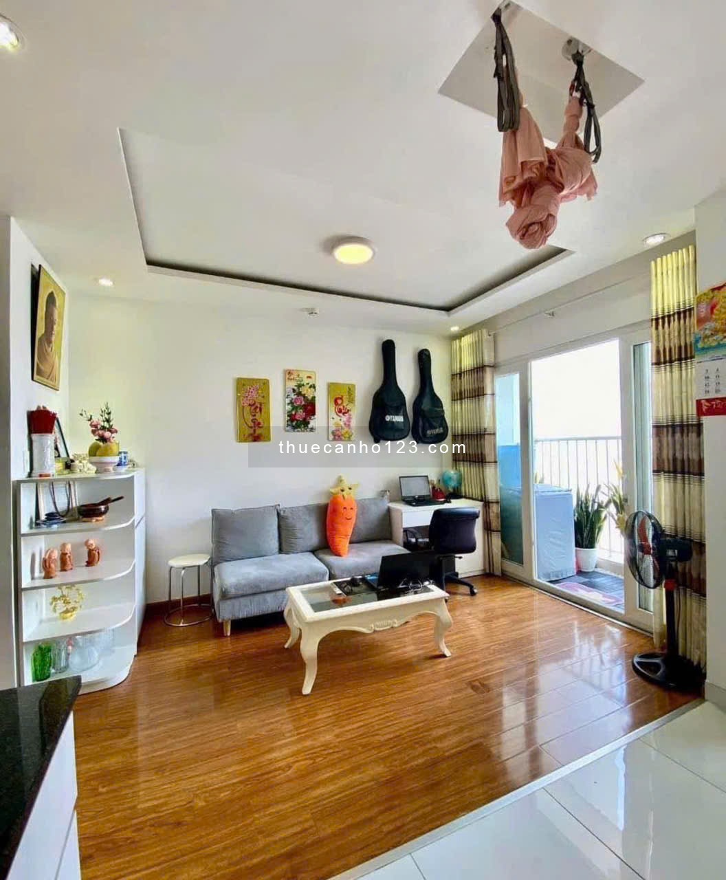 Cho thuê chung cư Hoa Sen, LẠc Long Quân, Q11: 115m2, 3p ngủ, nt, 14tr/th