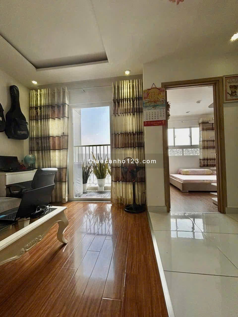 Cho thuê chung cư Hoa Sen, LẠc Long Quân, Q11: 115m2, 3p ngủ, nt, 14tr/th