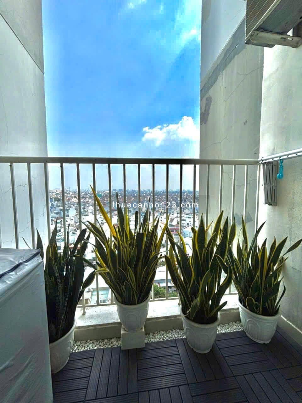 Cho thuê chung cư Hoa Sen, LẠc Long Quân, Q11: 115m2, 3p ngủ, nt, 14tr/th