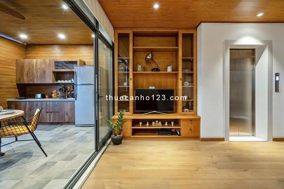 Giá Đang Tốt Trong Tháng Cho Thuê Căn Hộ Luxury 1 Phòng Ngủ Ban Công Gần Sân Bay - Etown Cộng Hoà