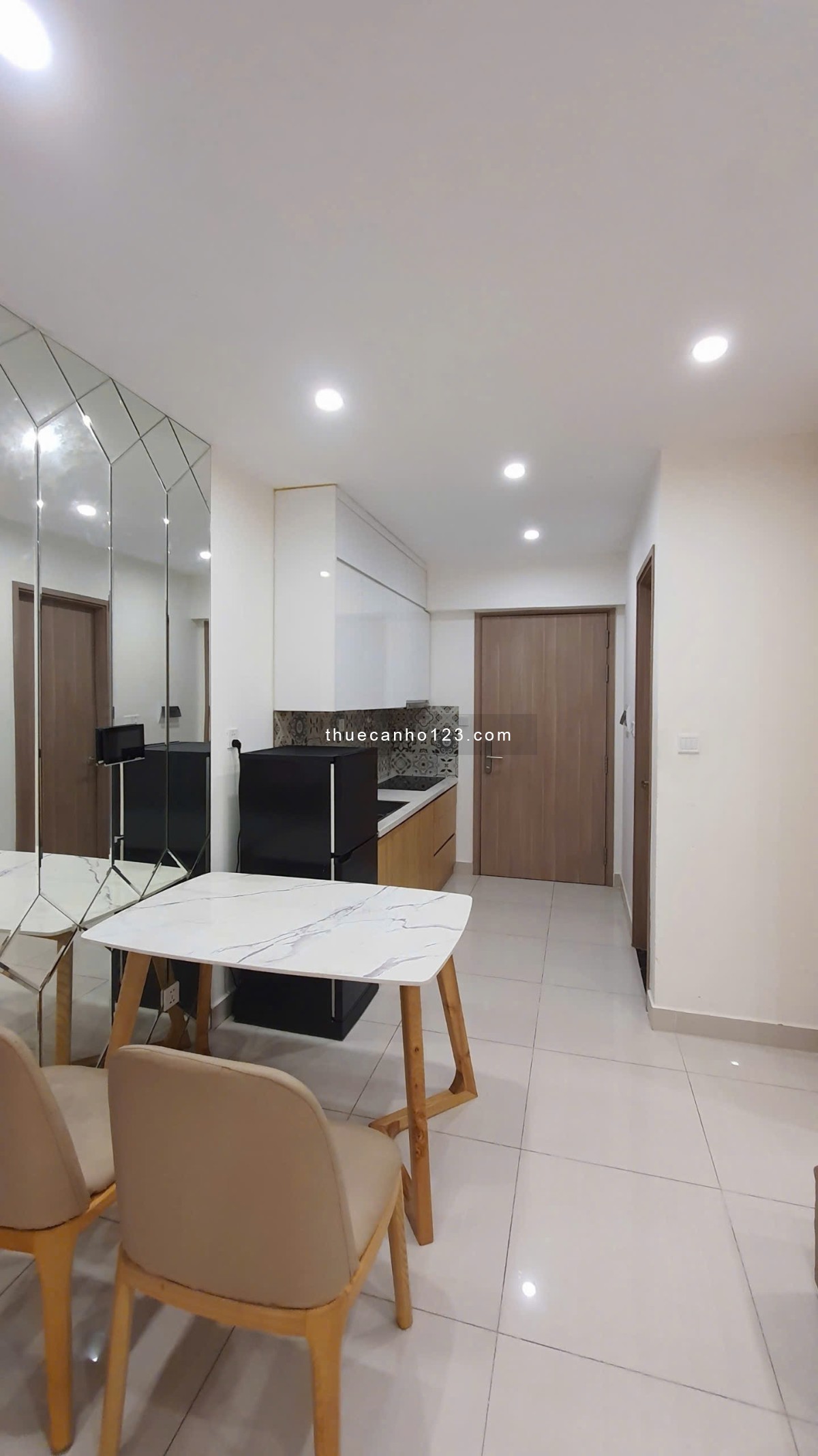 Cho thuê Studio khu S, full đồ, giá 6,5tr/1 tháng, vào luôn. LH em : 035.995.4942 ( Zalo )