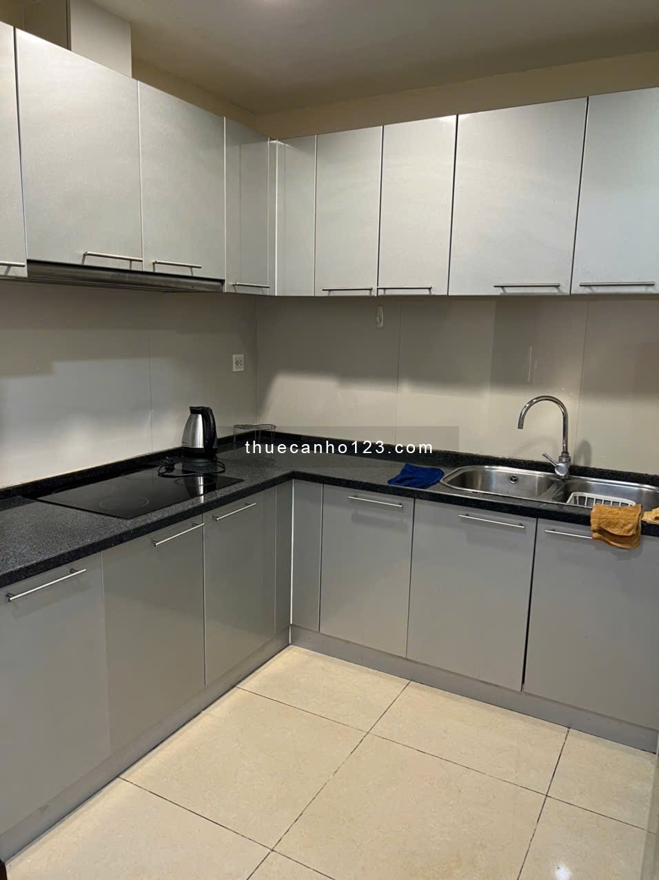 Quá rẻ ! Cho thuê căn 2pn Royal City - Nguyễn Trãi giá chỉ 19tr