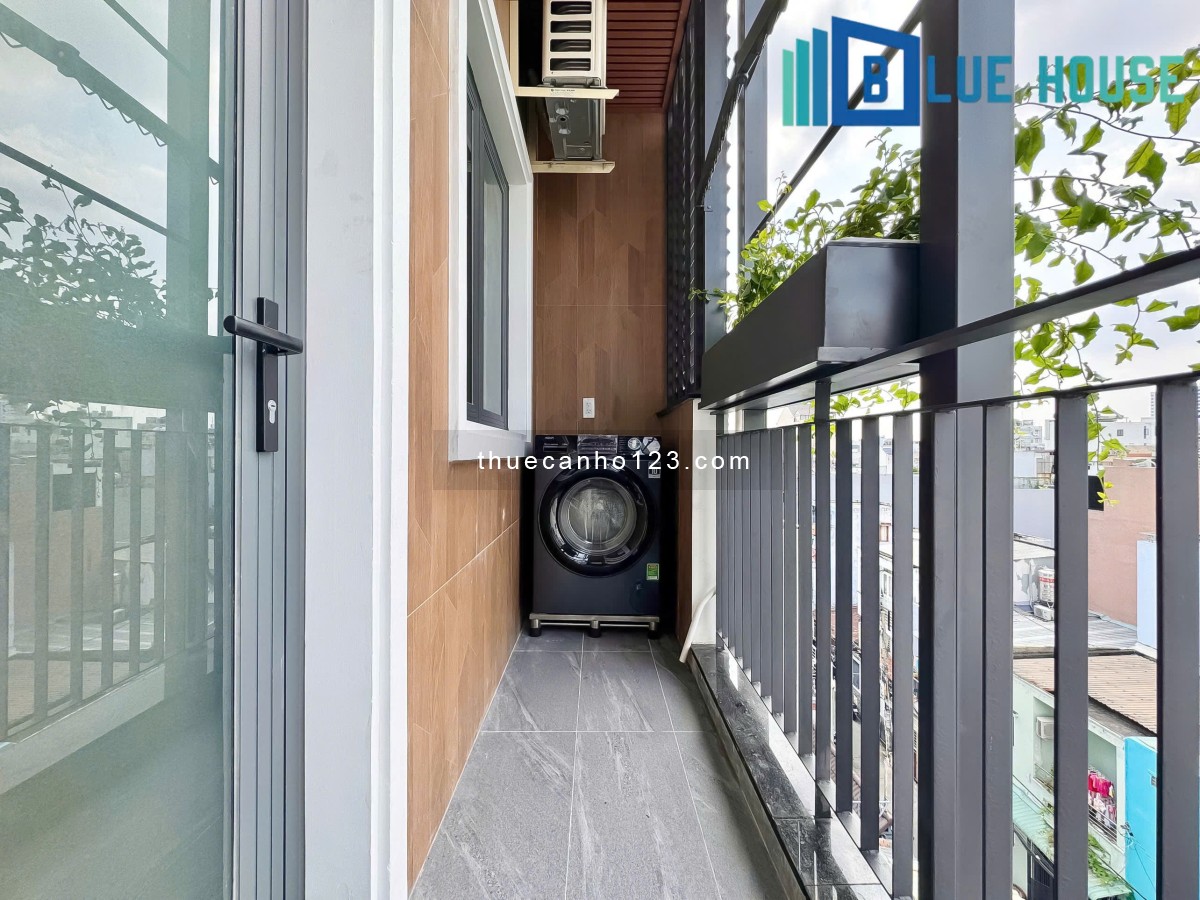 CHDV 30m2 new 100%, có ban công và máy giặt riêng, full tiện nghi cao cấp gần Aeon Mall