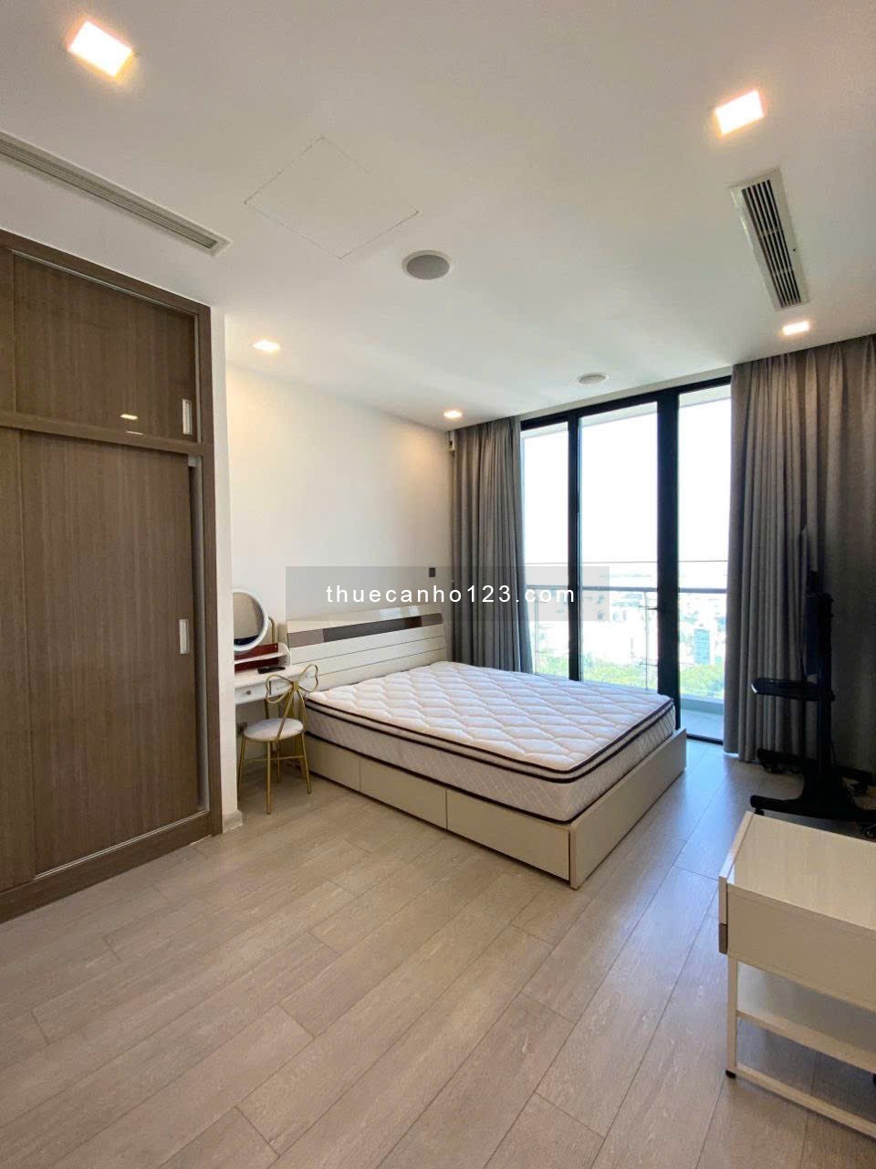 Cho thuê gấp căn hộ Vinhome Bason 3pn Vòng Cung nội thất cao cấp giá chỉ 38 triệu/tháng