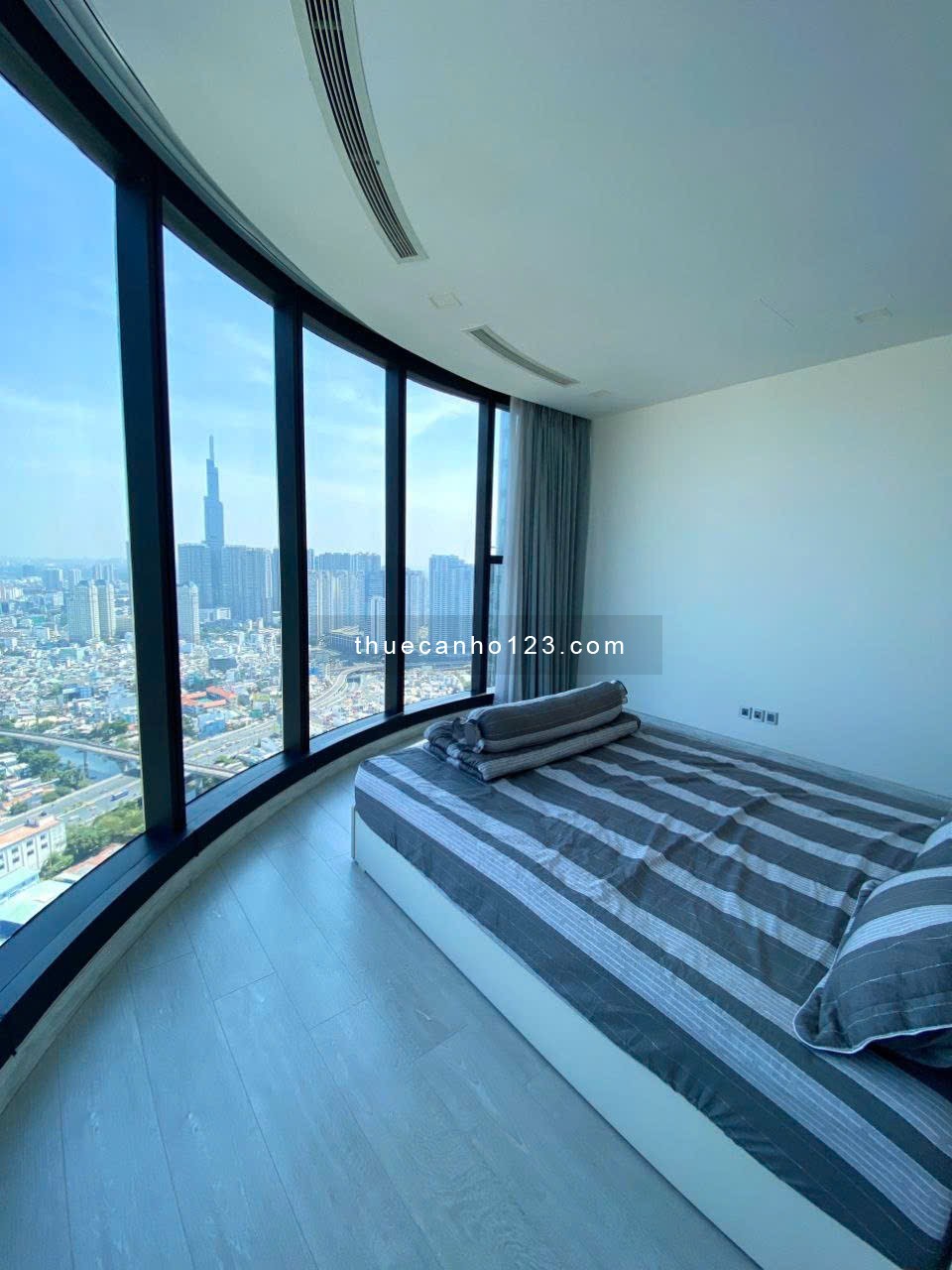 Cho thuê gấp căn hộ Vinhome Bason 3pn Vòng Cung nội thất cao cấp giá chỉ 38 triệu/tháng