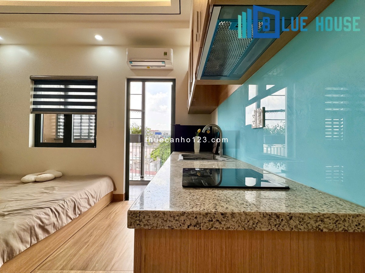 CHDV 30m2 new 100%, có ban công và máy giặt riêng, full tiện nghi cao cấp gần Aeon Mall