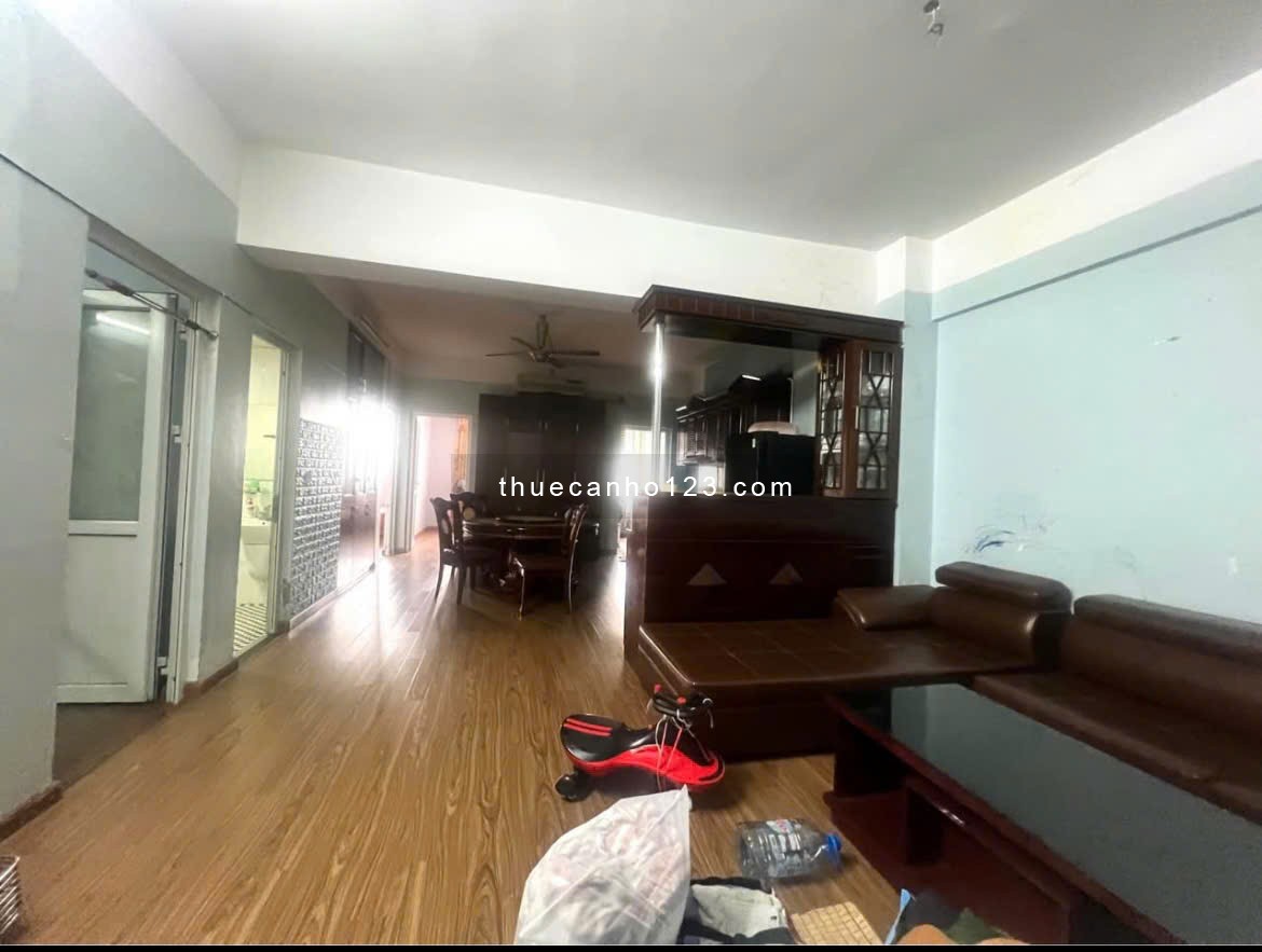 Cho thuê chung cư Tân Phước, Lý Thường Kiệt, Q11: 3p ngủ, nội thất, 14tr/th