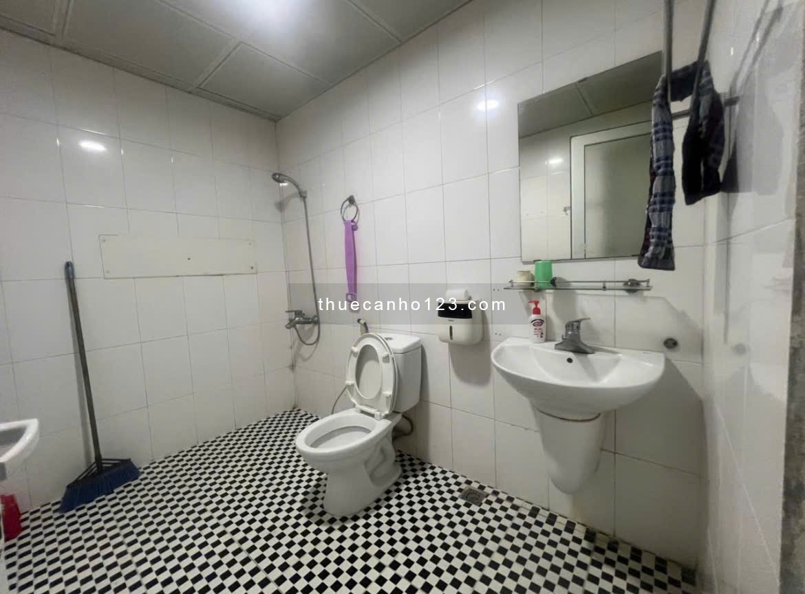 Cho thuê chung cư Tân Phước, Lý Thường Kiệt, Q11: 3p ngủ, nội thất, 14tr/th