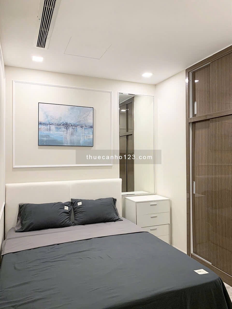 Cho thuê căn hộ 2PN, 2WC, 70m2, 28 triệu tại Vinhomes Golden River Ba Son