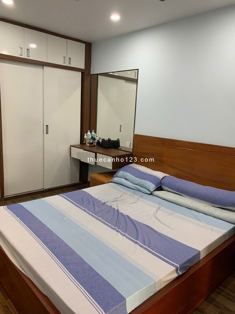 Chung cư Res 11, Lạc Long Quân, Q11: 3p ngủ, Nội thất, 14tr/th, 115m2