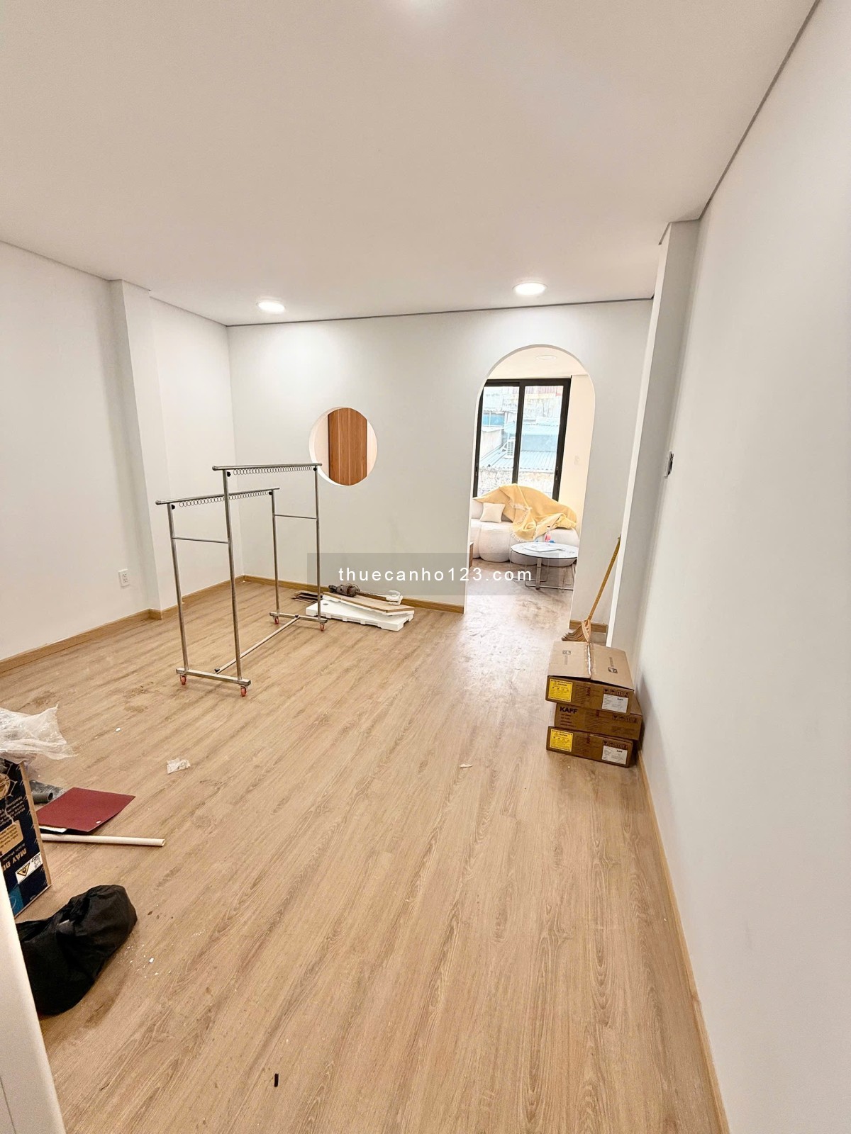 Căn hộ cho thuê quận 3 gần ngay chân Cầu Kiệu có thang máy