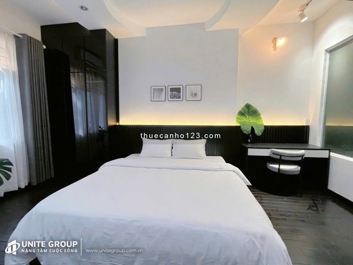 Cho thuê căn hộ 1 phòng ngủ ban công cửa sổ mới 100% nội thất cao cấp đối diện công viên Lê Văn Tám