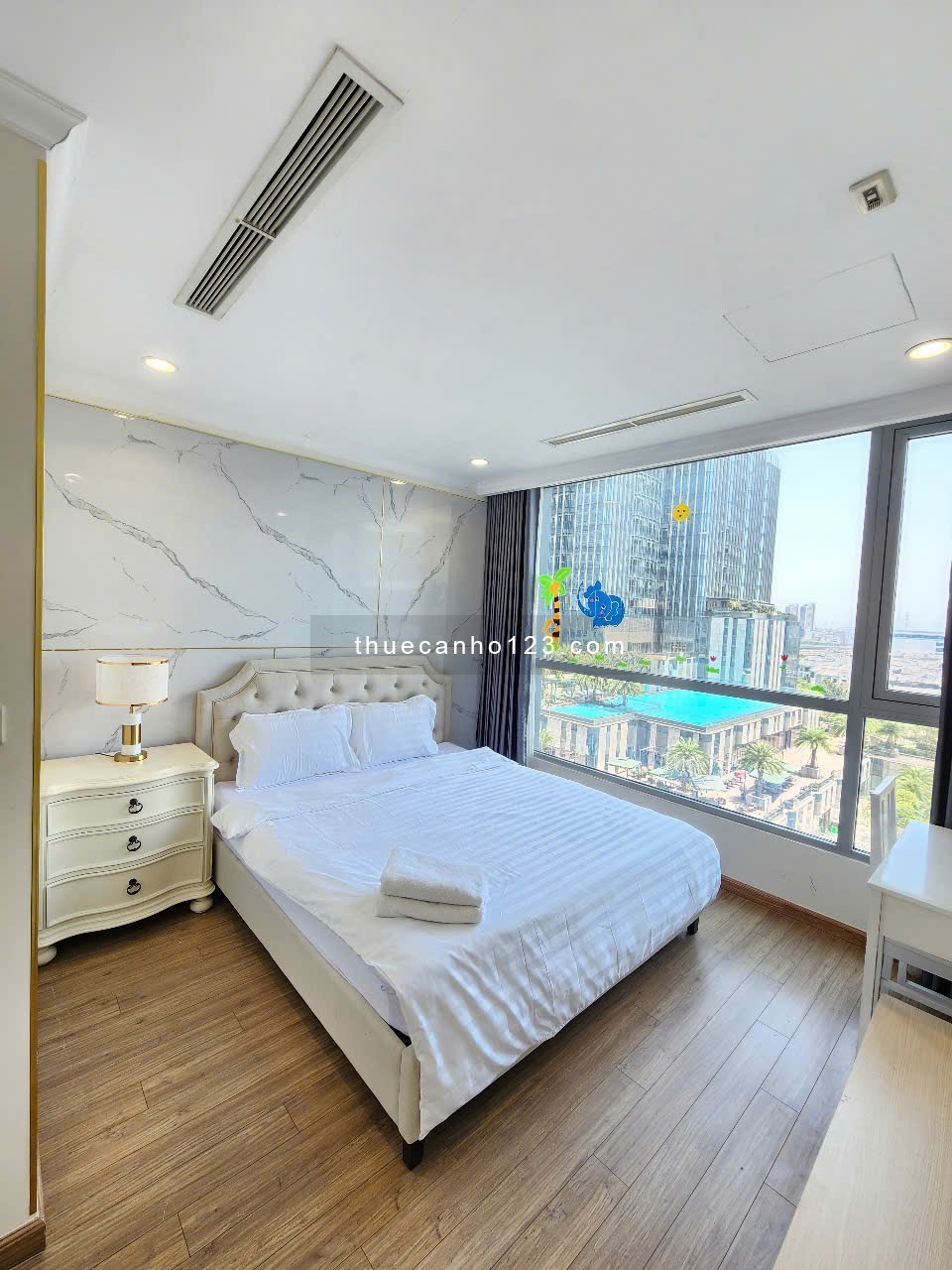 Quản lý cho thuê 1- 2 - 3 - 4pn Vinhomes Central Park và Landmark 81 giá tốt nhất LH : 0906322053