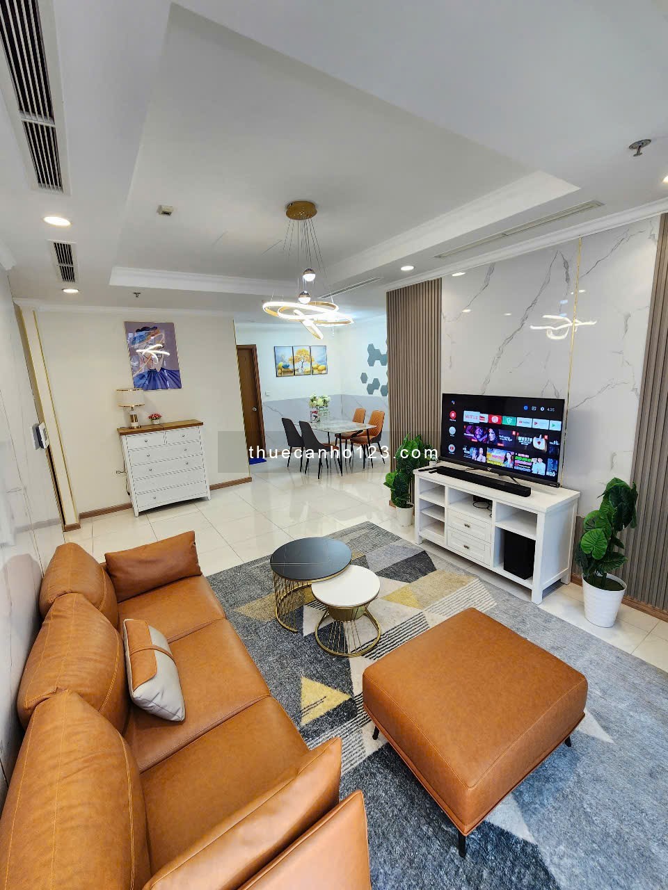 Quản lý cho thuê 1- 2 - 3 - 4pn Vinhomes Central Park và Landmark 81 giá tốt nhất LH : 0906322053